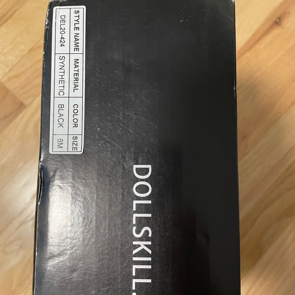 Woman’s size 8 Dollskill Mary Jane platform shoe. Brand new, never worn